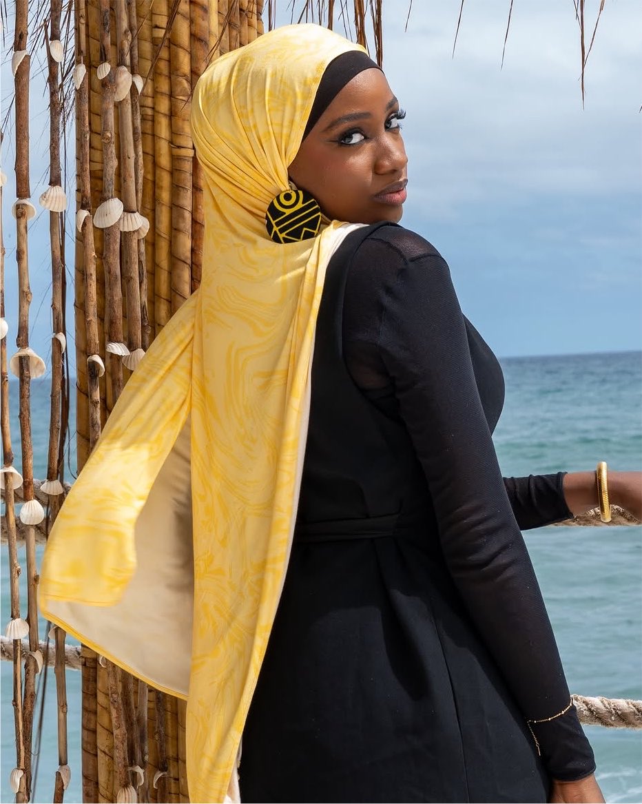 _Nuaimah's tweet photo. I need a Twitter boyfriend 😌😇 https://t.co/e9XSLd1MkR