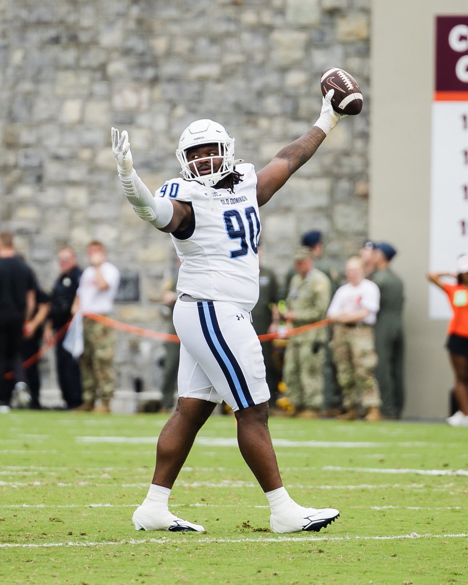 ODUFootball's tweet photo. First half flicks

#ReignOn | #ALLIN https://t.co/A2bmQKVGpi