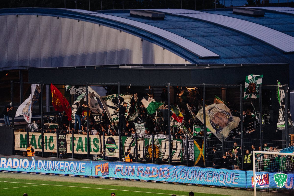 Supporters_ASSE's tweet photo. 🔒 256 membres du Peuple Vert à Dunkerque. Parcage évidemment plein ! 💚 https://t.co/GNm4l0VBiS
