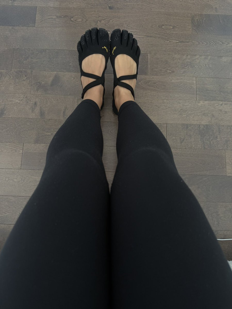 TaliaSoleMate's tweet photo. Working out in these are so amazing https://t.co/8ffqCn5NJp