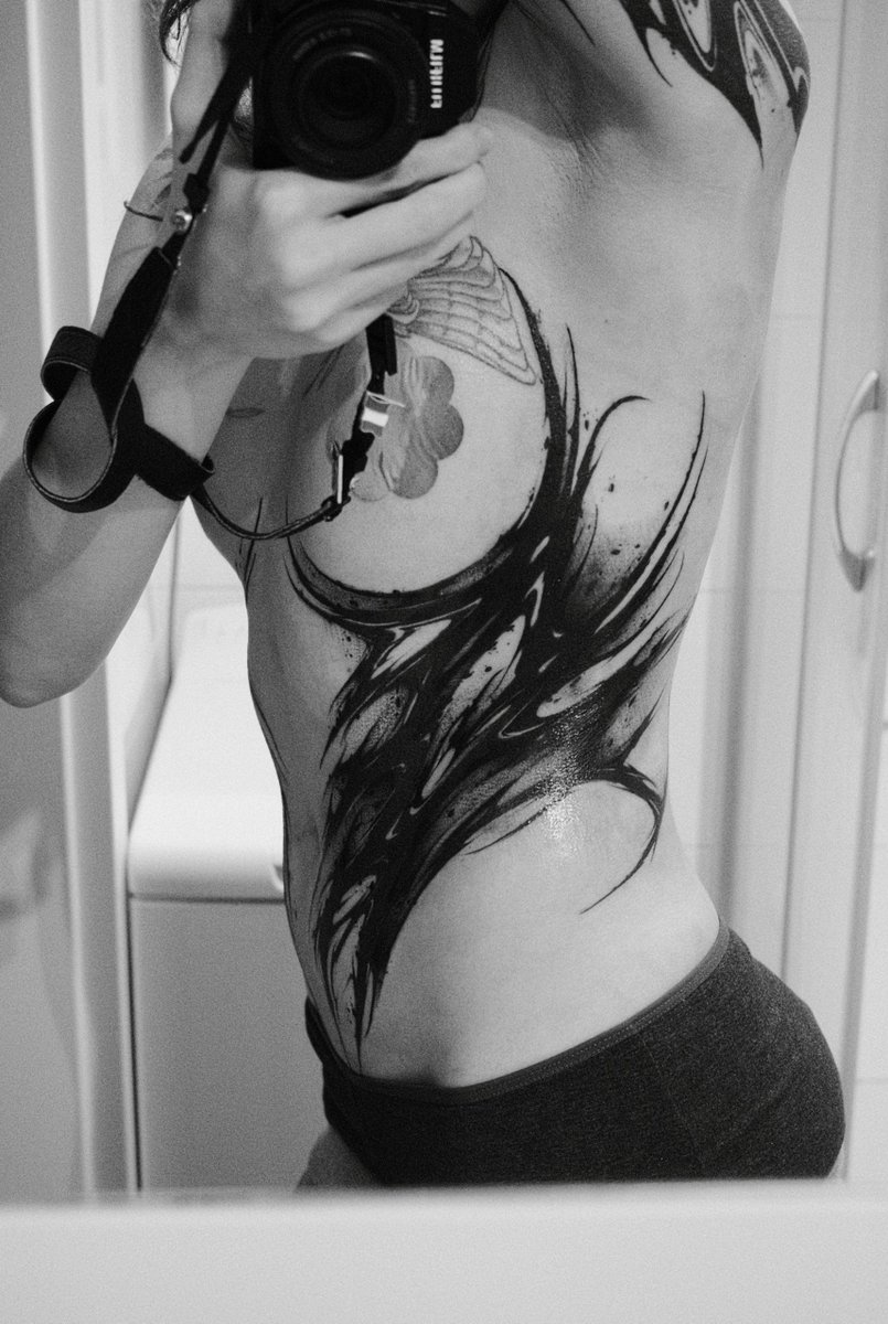 spuydjeks's tweet photo. We’ve officially finished the tattoo project. I’ll look back on that pain as the worst nightmare imaginable https://t.co/cO8gFpLpvn