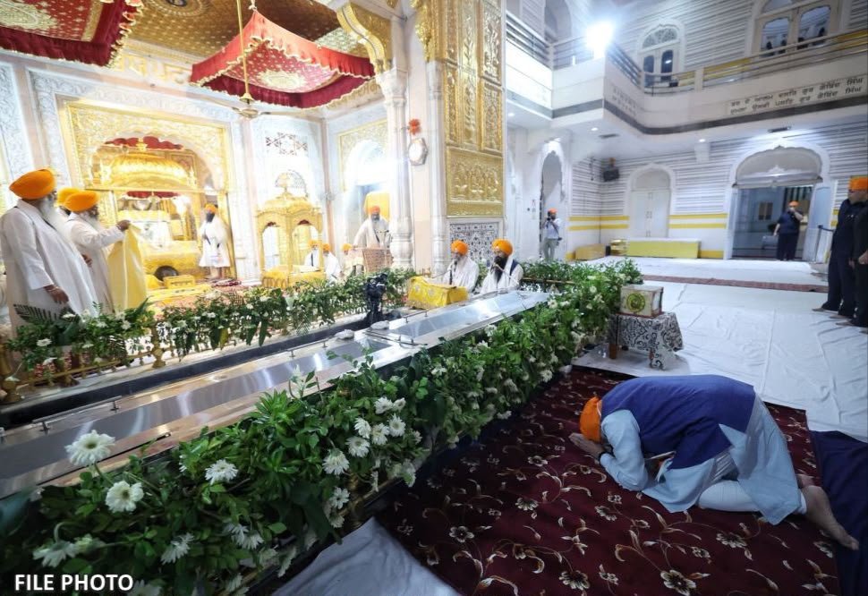narendramodi's tweet photo. Greetings on the Parkash Purab of Sri Guru Granth Sahib Ji.

For centuries, it has shown humanity the way of selfless service, human dignity and togetherness.

May this sacred occasion inspire us to deepen these values in our society and build a more compassionate and harmonious world.