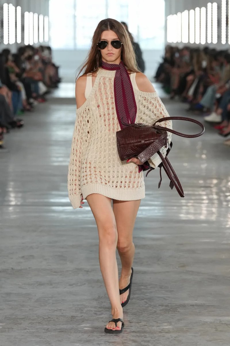kendam_com's tweet photo. 7 For All Mankind Spring Summer 2027 Ready-To-Wear collection runway presented at New York Fashion Week SS27 (September 12, 2026) https://t.co/cTHbKZMKJq 
- - - 
#7ForAllMankind #SS27 #Runway #NYFW #FashionWeek #Kendam https://t.co/kUC37qp4Xs