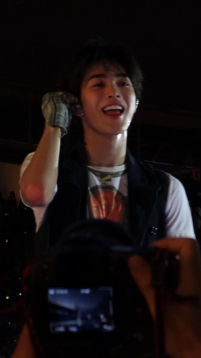 cortis_zip's tweet photo. keonho looks so handsome 🥹🥹🥹 https://t.co/upWhS9XbUz