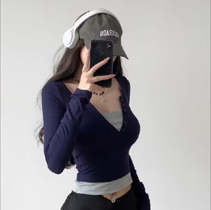 pinklycheekoe's tweet photo. Y2K CODED ✮⋆˙

rekomendasi slim fit henley top yang bener-bener pinterest coded, fit di badan terus warnanya lucu semua ☁️

—  y2k, coquette, clean girl, sampe acubi look.

a thread of my fav colors + outfit inspo

#racunshopee #y2kfashion #coquette #acubi #pinterestoutfit https://t.co/3DkNjTUqN2