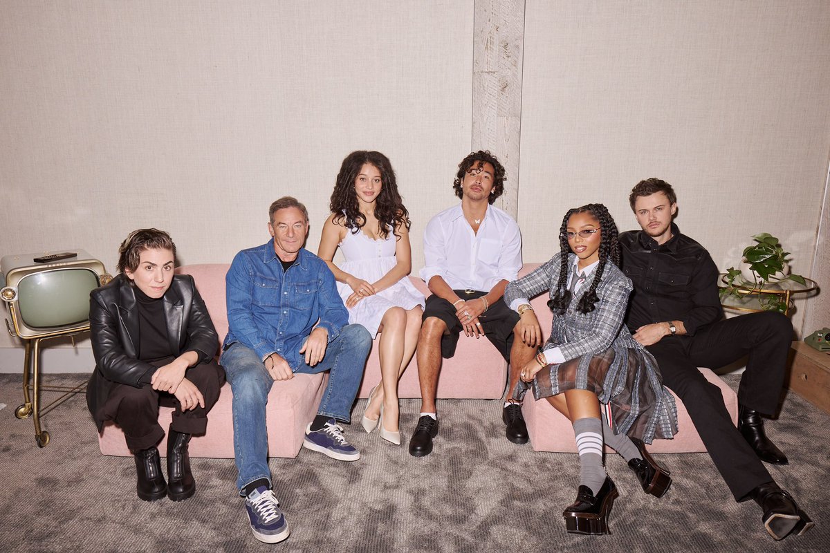 chaseinupdates's tweet photo. Chase Infiniti with the cast of The Julia Set at The Hollywood Reporters TIFF Studio 🤍 https://t.co/siYF98dUQn