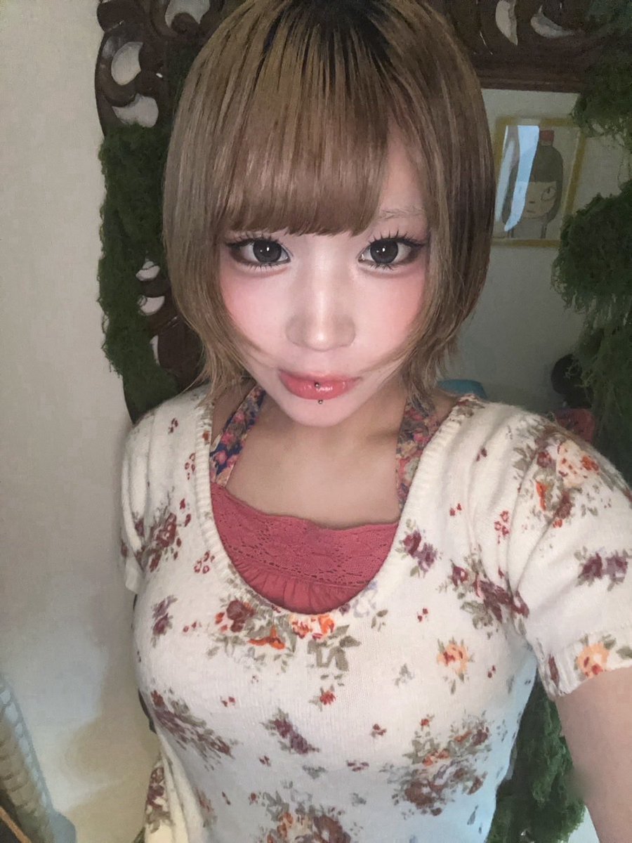 Lupiriareve's tweet photo. 📢お知らせ📢

この度新しくお給仕する事になりました超激カワ新人メイドDeath💕

せぃ@tkt__0__ 🔰

本日9/13  21-5初お給仕❗️

是非推してあげて下さい✨

#メイド #コンカフェ #小悪魔 #京都 #西院 #綺麗 #美少女 #コスプレ #アニメ #求人 https://t.co/obpm6C7nQD