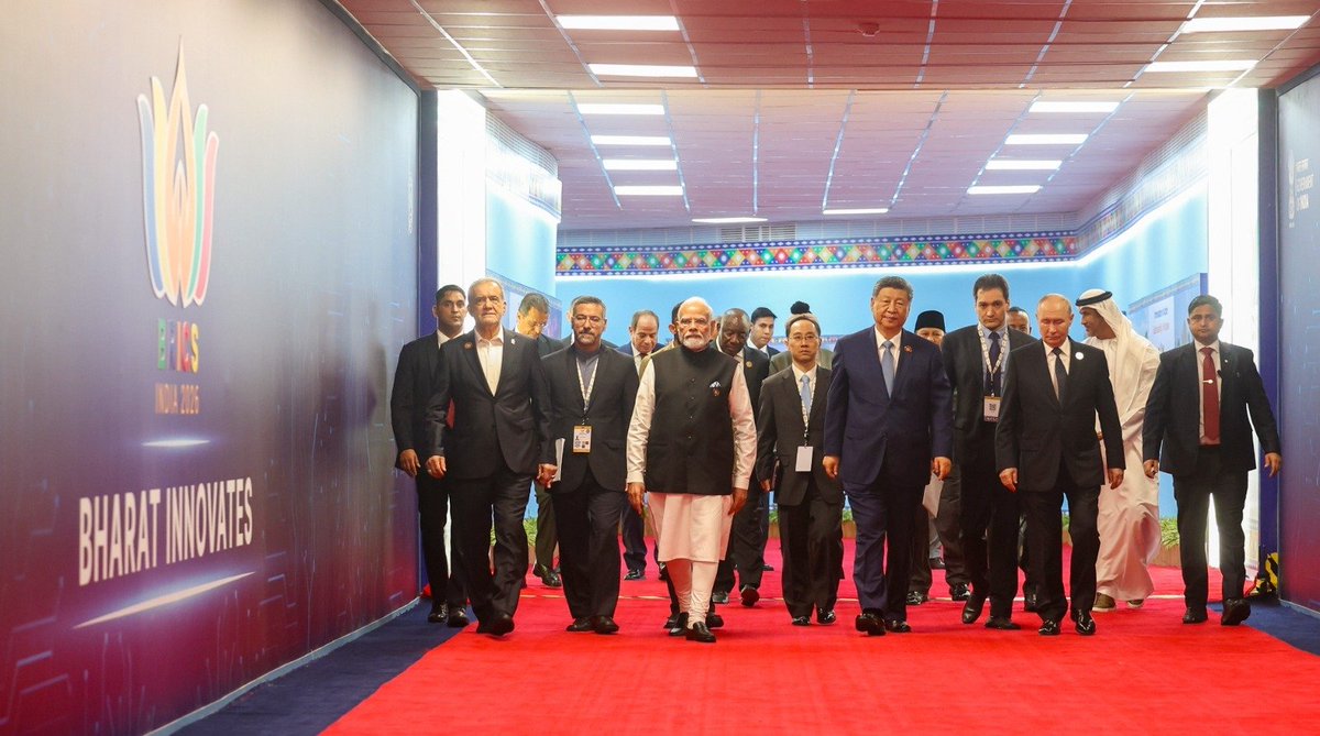 narendramodi's tweet photo. Innovation from India. Solutions for the world! 

Visited Bharat Innovates with fellow BRICS leaders. Proud of the energy and dedication of our youth.

@BharatInnovMoE https://t.co/XSmyOVmgWI
