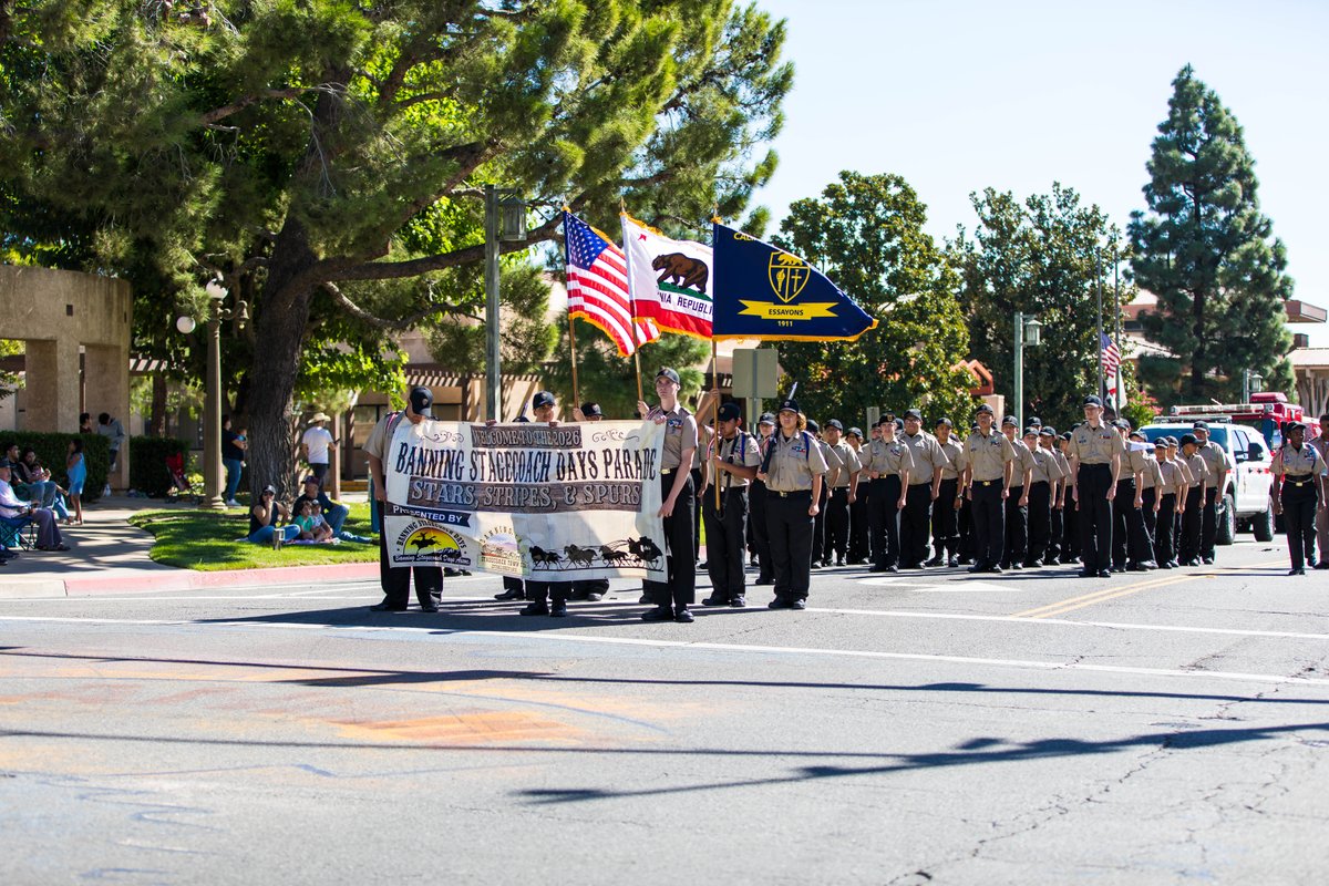BanningUSD's tweet photo. 🐎 Banning USD showed up for the Stagecoach Days Parade! 💚💛
Students, staff, athletics, performing arts, Cadet Corps and schools from across the District came together to represent Banning USD along Ramsey Street. Proud to be part of the Banning community! #BanningUSD https://t.co/jT5o5zzK1b