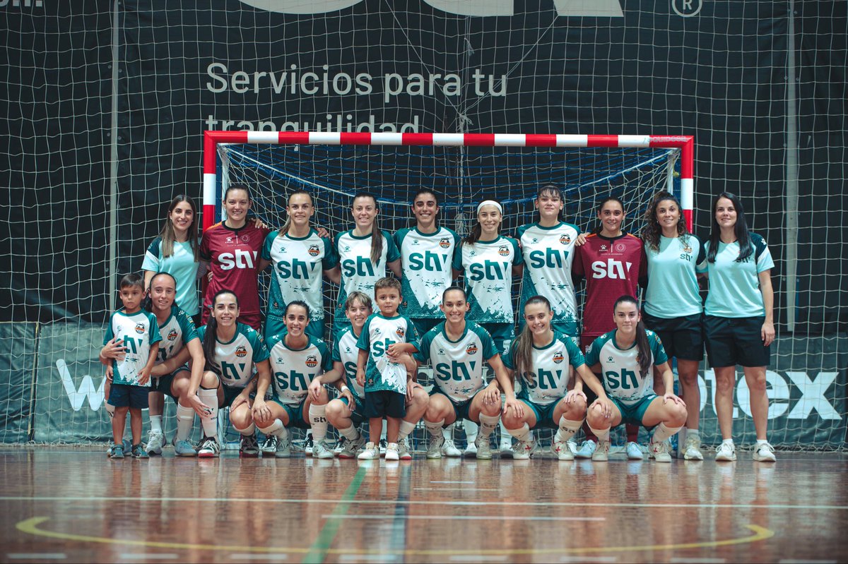 RoldanFSF's tweet photo. Victoria en el primer partido en casa ante nuestra afición para coger buenas sensaciones de cara a este inicio de temporada.

¡Seguimos equipo!💪🧡

#stvroldan https://t.co/BD5jAD9zE9