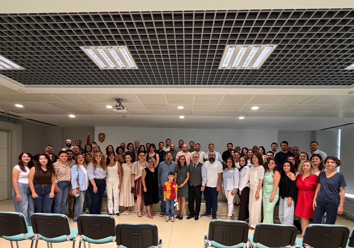 meslektasa's tweet photo. HEP BİRLİKTE MÜCADELEYE DEVAM !
Özgür ve Bağımsız Avukatlar Grubu’nun
Bursa Barosu Başkan Adayı Av. Aslı Evke Yetkin!

Birlikte güçlüyüz, birlikte kazanacağız!

#AslıEvkeYetkin #BursaBarosu #ÖzgürBağımsızAvukatlarGrubu #MeslektaştanMeslektaşa

https://t.co/oCf29Wbopw https://t.co/GWD3pkE7rW