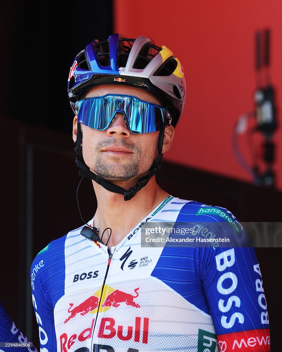 crna_risa's tweet photo. PRIMOŽ one man army ROGLIČ ! 💖 His team RBH didn't belive in him even before the start. But he came to this Vuelta full of  stubbornness,determination and tenacity, he fought like a lion to his very last ounce of strength. Immensely proud and happy for him. 🦁💖👑🤘👏💪 https://t.co/tct9lOxtkm
