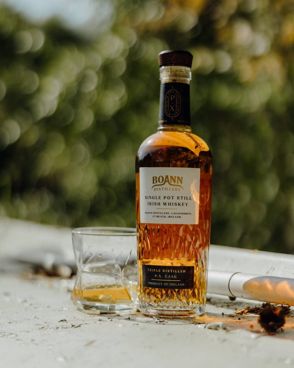 Boanndistillery's tweet photo. #BoannSinglePotStillIrishWhiskey P.X. is crafted from a mixed mash bill of Irish grains &amp; #BoyneValley well water, matured in Oloroso Sherry Hogsheads &amp; vintage Pedro Ximénez Solera casks 🥃
Delve deeper at https://t.co/dtYAM31blW
#BoannWhiskey #whiskey  https://t.co/XDRJUHgn0R https://t.co/qb0CmEV3oK