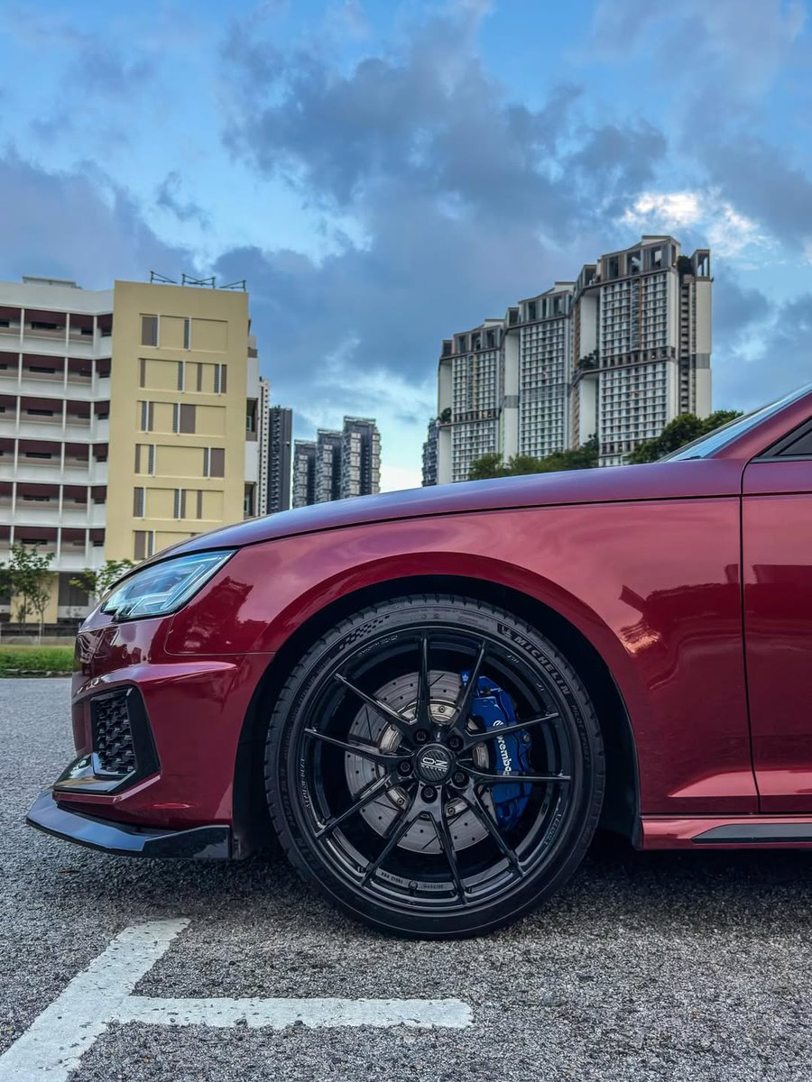 TonetteHurid's tweet photo. Third set of rims, and easily my favourite so far. https://t.co/CY76Or1ve2