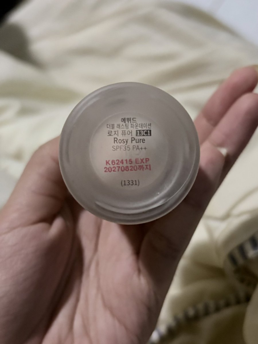 jamichani's tweet photo. 📍ปล่อยต่อรองพื้น Etude Double Lasting Foundation สี 13C1 rosy pure ตี50%

120รส. พท.ห่างไกล+30 ค่า

#ส่งต่อคสอ #ส่งต่อเครื่องสำอาง #ส่งต่อเครื่องสำอางค์ #ส่งต่อเครื่องสำอางมือสอง #ส่งต่อetude https://t.co/DSki9Hjx99