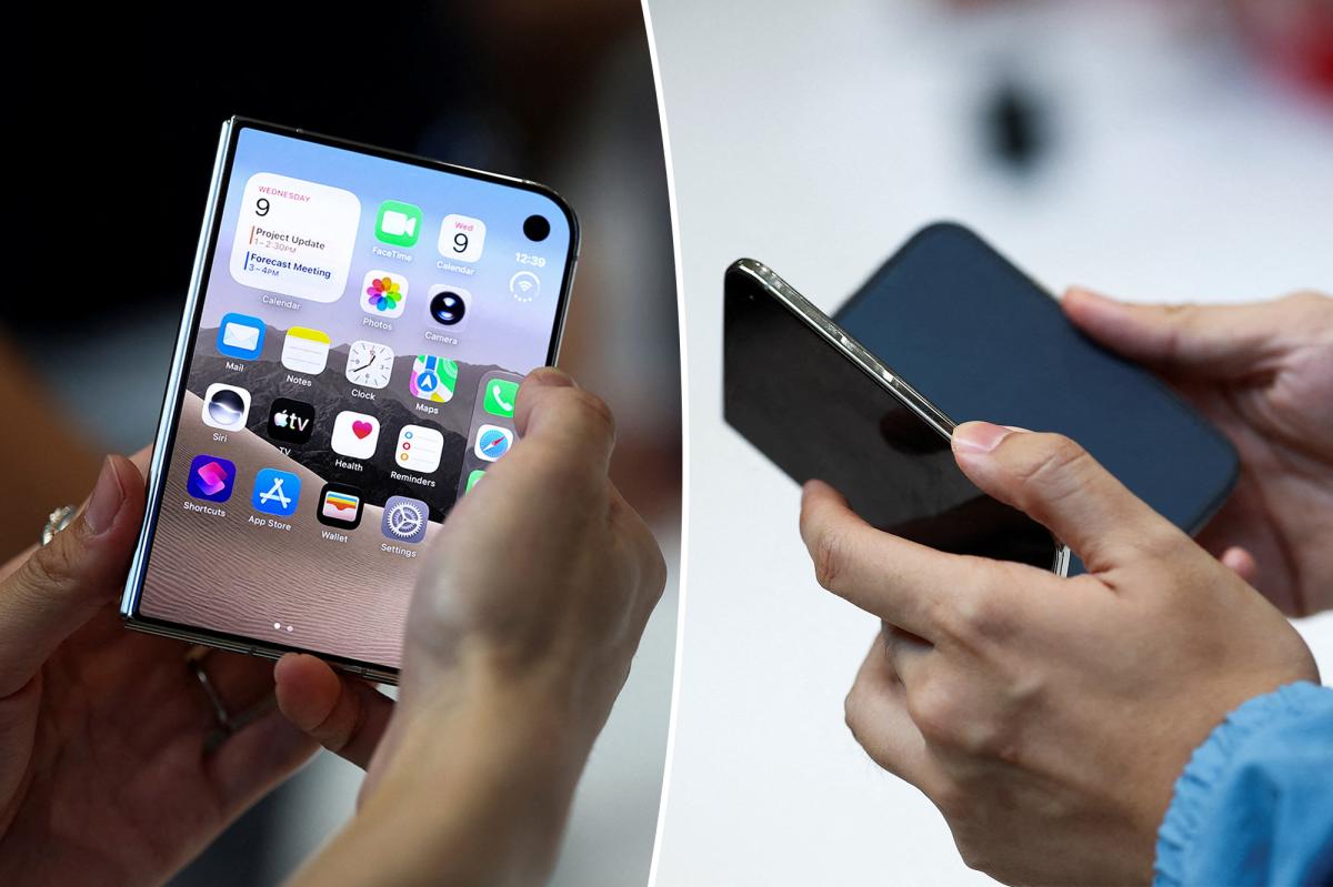 nypost's tweet photo. Left-handed Apple users cry discrimination as new foldable iPhone Duo designed for right-handers https://t.co/QEbAXpWyeo https://t.co/fWaXGzYW8x