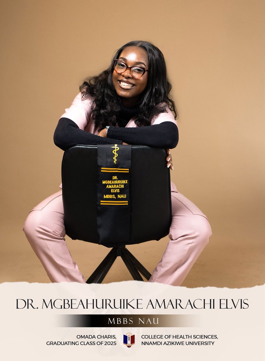 biggirl_ama's tweet photo. your fav doctor 🤭🩺
MBBS bagged! https://t.co/MUJ9TUEjpx