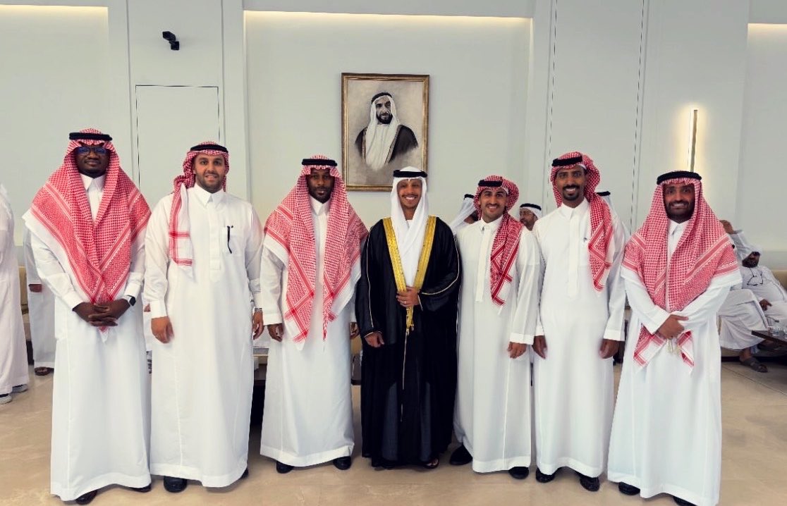 Su_Al_Hawsah's tweet photo. تشرفت مع اخوتي وزملاء دراستي في الغربة بحفل زفاف اخينا عمر الهاشمي بالعاصمة الاماراتية أبوظبي🙏🏾 نسأل الله ان يوفقه ويعمر بيته بالخيرات والمسرات✨

خير مادبرت ي عريس🇦🇪 https://t.co/maeN0WXXnP