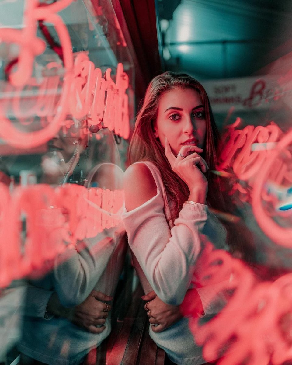 MiaRodrigutzs's tweet photo. We distance ourselves from older people because they’re close to an aspect of life we don’t actually want to acknowledge. https://t.co/3Ayrk9PfYg
