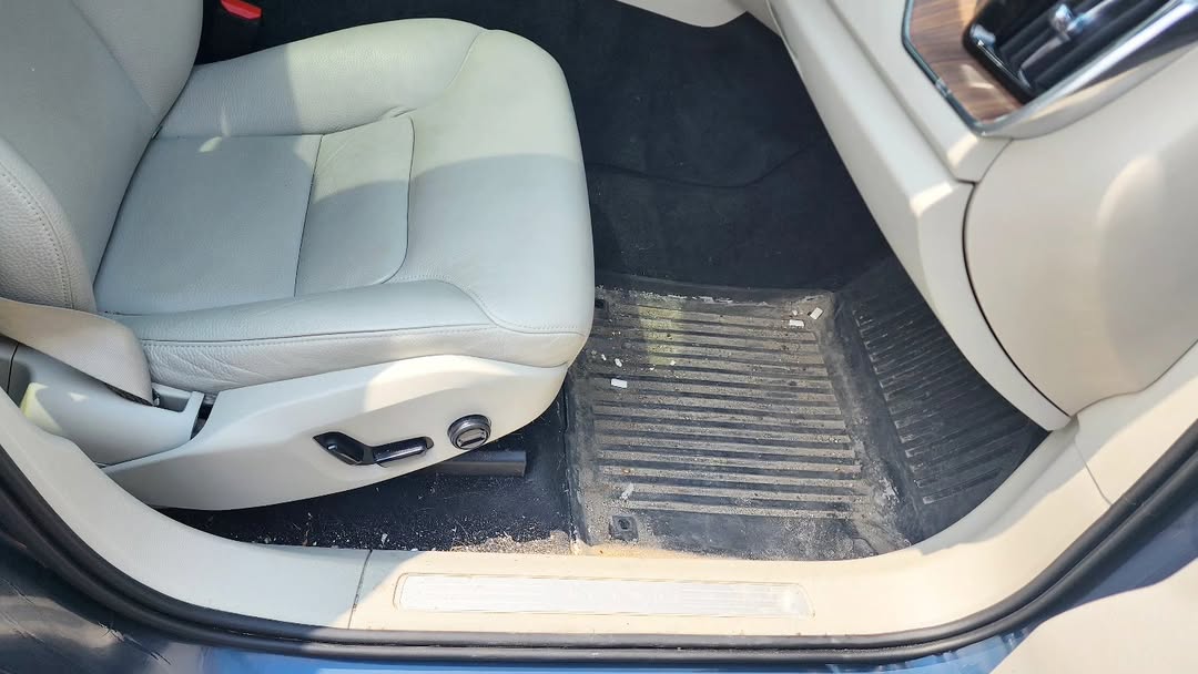 CoreenDagnk2's tweet photo. Get your interior summer-ready with a complete detail. https://t.co/FPRuMhTVPu
