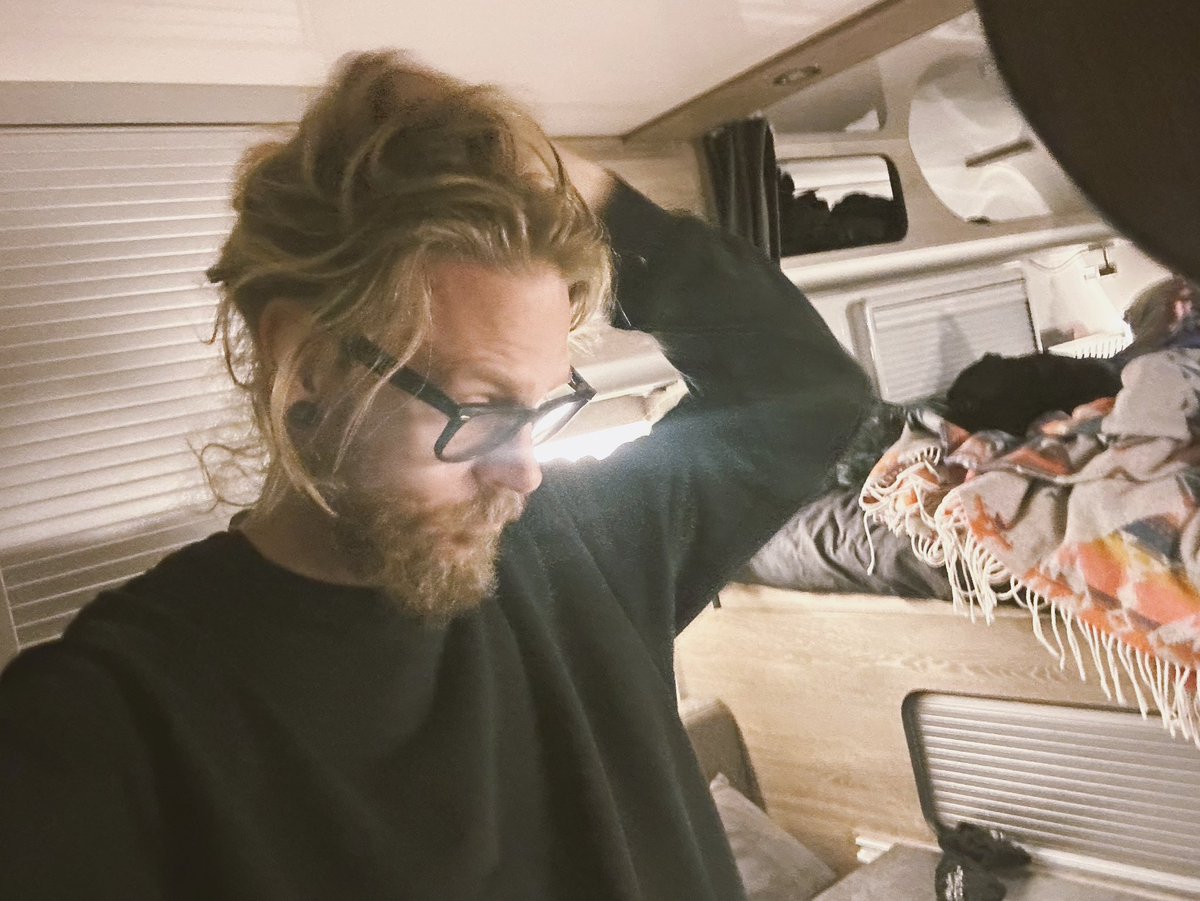stokfredrik's tweet photo. Lerum 260911
Parked by a lake and leave early in the morning for the airport and @wehackhealth Belfast IV camp. 🏋️‍♂️

Been on the road for a few days so need to get the final packing done for an exciting but exhausting week of lifting, training, hiking, hacking, protein shakes and growth! 

Packed some cameras so might vlog. 
Good times,