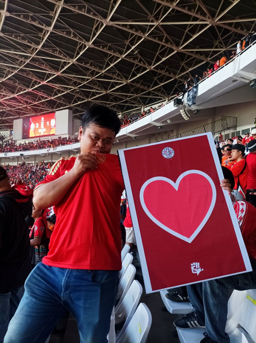 Wahyu_Khairul_'s tweet photo. Musim lalu nangis dua kali di Samarinda, kalah dari tuan rumah Borneo FC dan Persib. Musim ini nangis bahagia menang lawan tuan rumah Borneo FC dan Persib.
#Memorable https://t.co/X8xYnVJF2J
