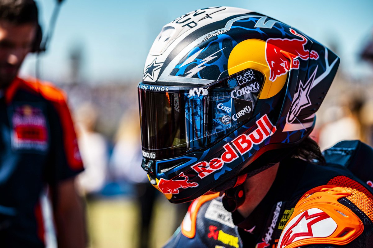 37_pedroacosta's tweet photo. It hasn’t been a great weekend, but there’s nothing more we can do, so I’m happy with this P6 🙃

Tomorrow will be a tough and long race 💪🏻🦈 https://t.co/XMaZdS9Zm0