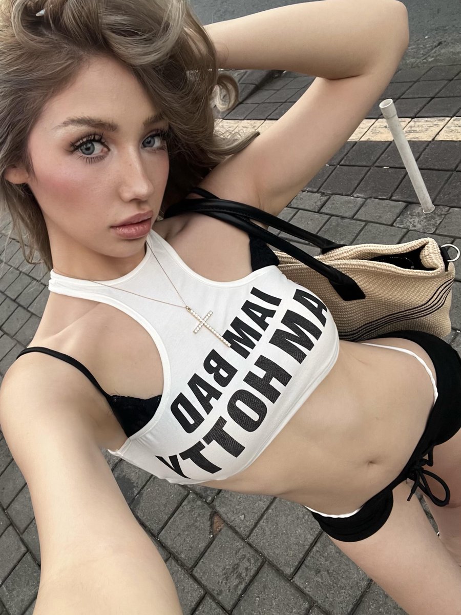 AnthonyRus7kyu's tweet photo. Would you kiss me even if I were 18 years old?

︎◯ Yes

◯ No

︎◯ It depends

#nsfwtwt #findom https://t.co/sZcuwHev8O