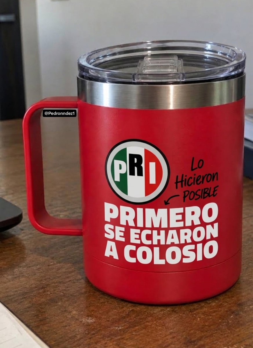ViktorRBOficial's tweet photo. El termo rojo que ya se volvió outfit para el PRI. https://t.co/cwXCxcwVOB