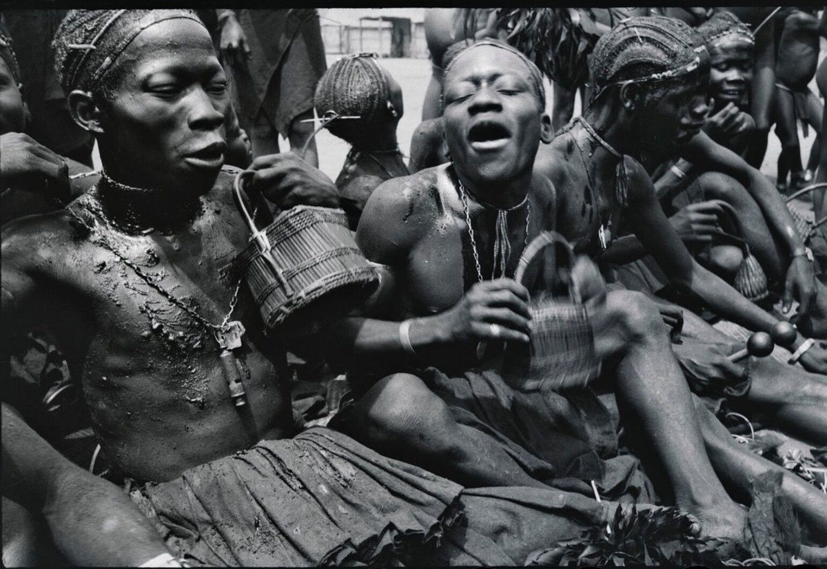 afrocrowns's tweet photo. c.1938-1939 - Diverse cornrow styles amongst Yaka youths

pd. Democratic Republic of Congo https://t.co/3sCXuqaaK0