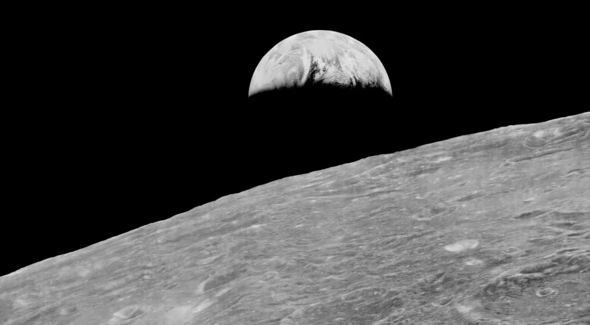 engineers_feed's tweet photo. The first photo of Earth taken from the moon in 1966 wasn't planned. While scouting landing sites, controllers noticed perfect view of Earth rising over the horizon and adjusted the camera on Lunar Orbiter 1 to capture the moment. This predates the more famous 1968 'Earthrise' (Apollo 8).