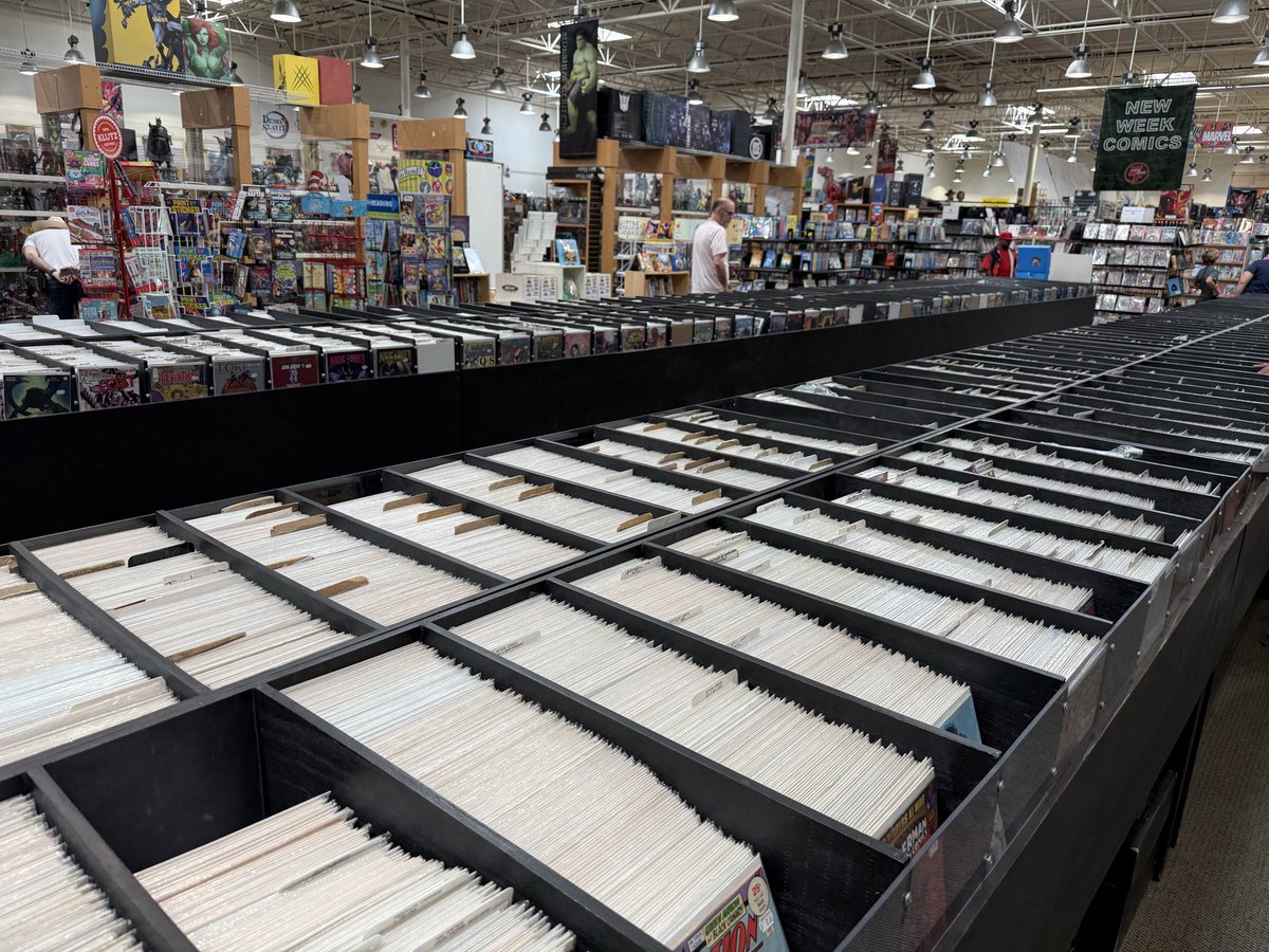 BigMetalBoss's tweet photo. Here at my absolute favorite comic book store ever. HEROES & FANTASIES in San Antonio Tx!
When it comes to comics absolutely no one else has the back issue inventory and key comic selection they do.
#ReadComics https://t.co/4XADAcUcSS