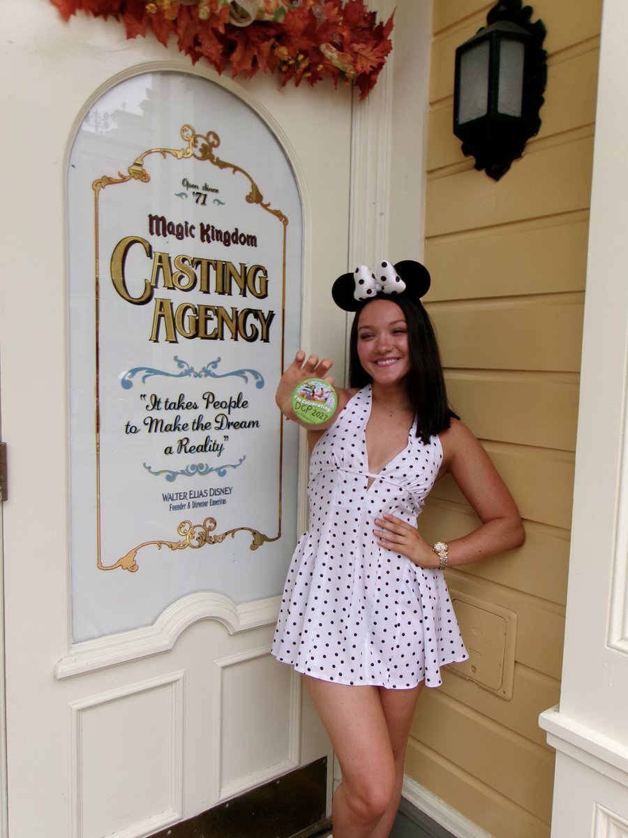 ItsIzzyMania's tweet photo. I went the distance 🥹🐭✨

I got signed to my dream company! I am so honored to announce that I have been accepted into the Disney College Program and will be completing their Spring Program! Your new favorite cast member! 😆🫶🏼 https://t.co/qzmYn9ObCz