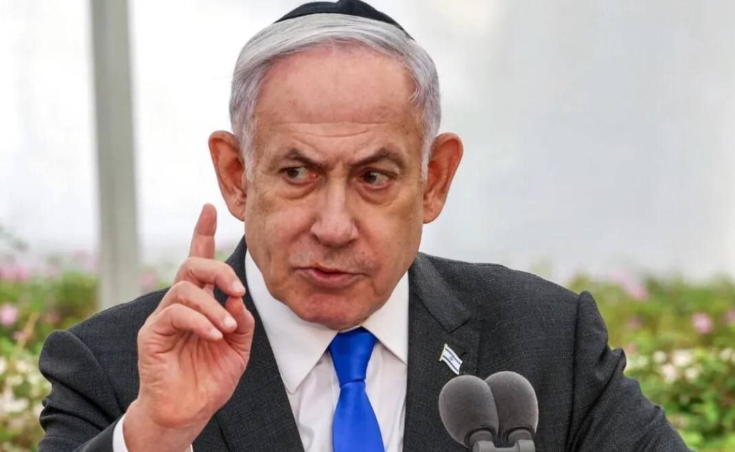 cyrus_shah_'s tweet photo. 🚨#خبر_فوری #مهم 

🇮🇱 عالیجناب بنیامین نتانیاهو در شبکه ۱۳ اسرائیل خطاب به مردم اسرائیل گفت:

سقوط حکومت ایران بسیار نزدیک است  و من بشما قول می‌دهم که آنها پیش از زمستان سقوط خواهند کرد‌. https://t.co/qVKAZIM8hZ