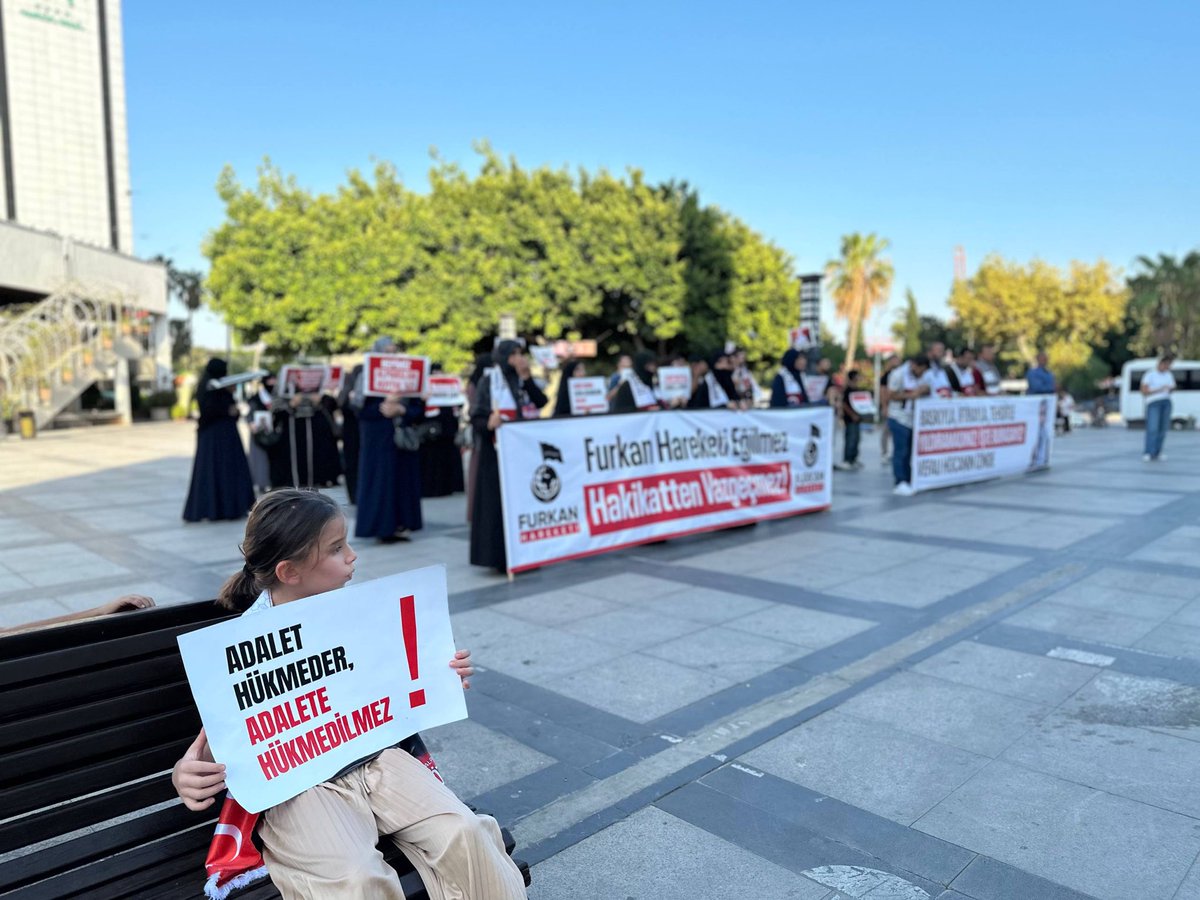 furkanhmersin's tweet photo. ADALET HÜKMEDER!
ADALETE HÜKMEDİLMEZ!

Furkan Hareketi olarak adalet için Meydanlardayız…
 
Ozgürlük IçinMeydandayız
FurkanGönüllülerine Ozgürlük https://t.co/B8ZRLZyuYX