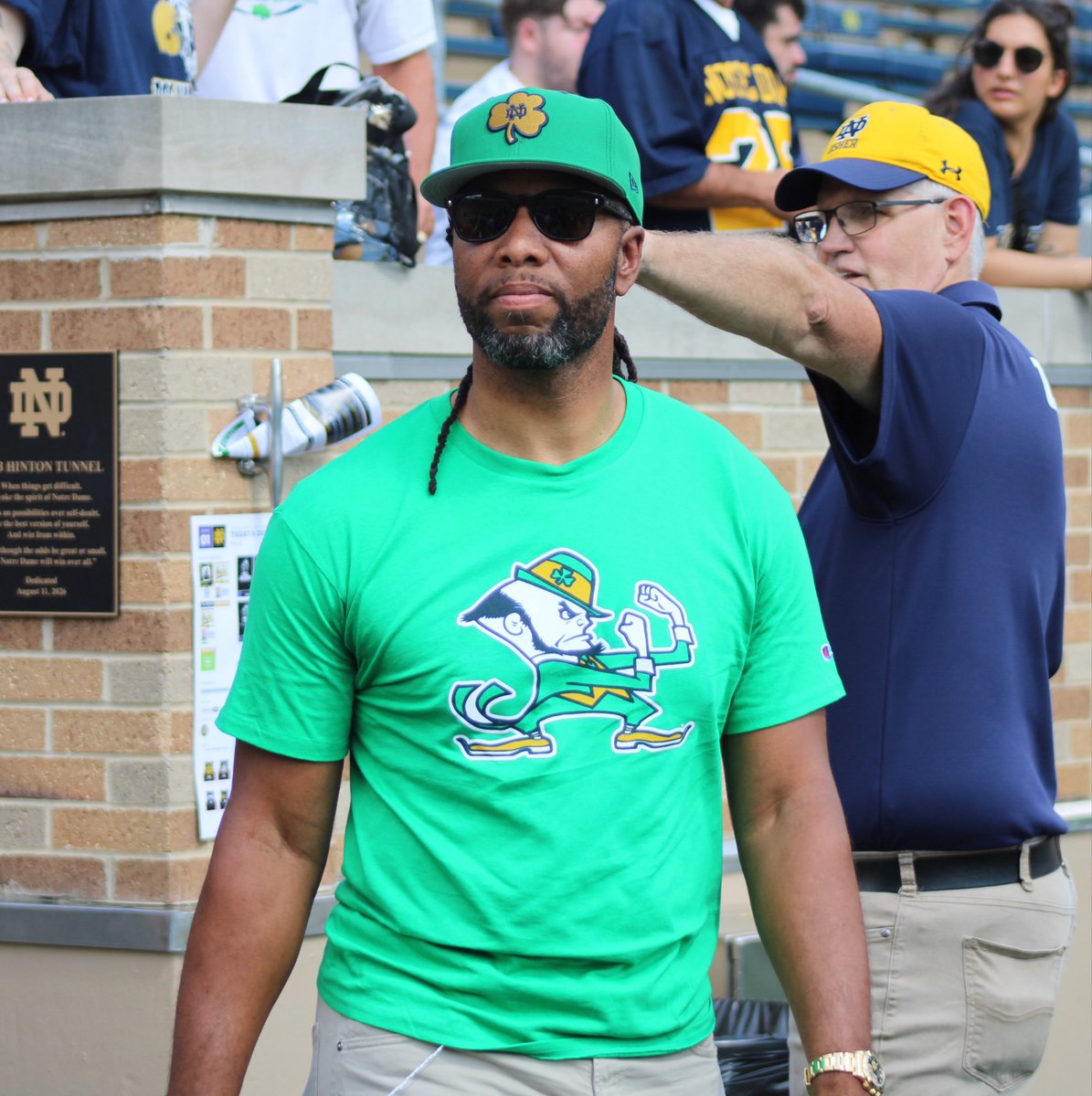 ByKyleKelly's tweet photo. Larry Fitzgerald in Notre Dame gear. 

https://t.co/4gE7lLiW3m https://t.co/KNgfskdIWy
