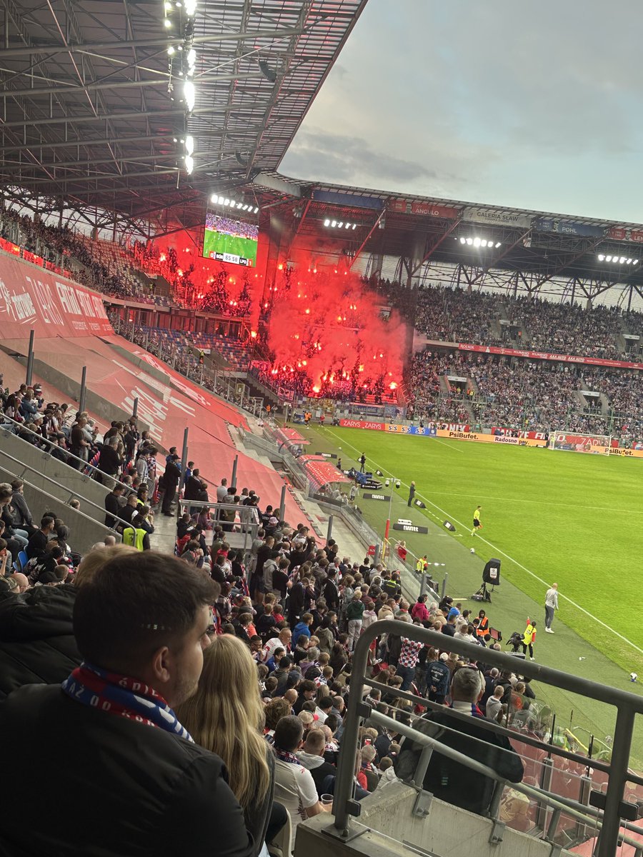 Kxl_99's tweet photo. @Pakoakamotherfu I dzięki za fajny mecz daliście czadu 🔥🔥 https://t.co/lzgOowIUTQ