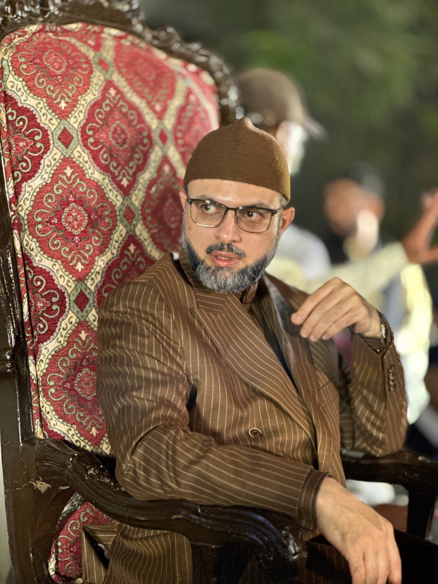 jekylll__'s tweet photo. راولپنڈی: چیئرمین سپریم کونسل منہاج القرآن انٹرنیشنل پروفیسر ڈاکٹر حسن محی الدین قادری کی میلاد کانفرنس لیاقت باغ راولپنڈی آمد۔ 

@DrHussainQadri @DrHassanQadri
#MQIMawlidInRawalpindi #MQIMawlidInKarachi https://t.co/laxoRyjXXc