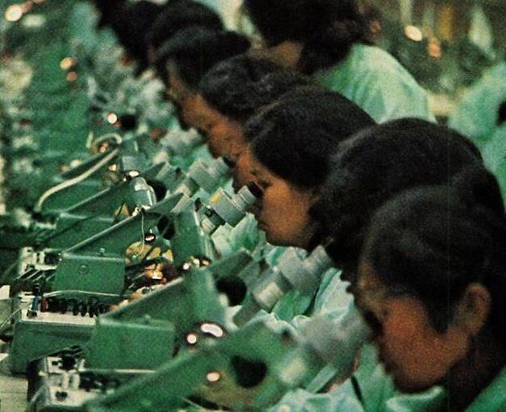 withtenacity's tweet photo. The Fairchild manufacturing plant in Shiprock employed 1200 people, mostly Navajo women, and became one of Fairchilds most successful plants, with unbelievably low defect rates.

Fairchild even concluded one of their pamphlets with a traditional Navajo chant, Song of the Earth Spirit.