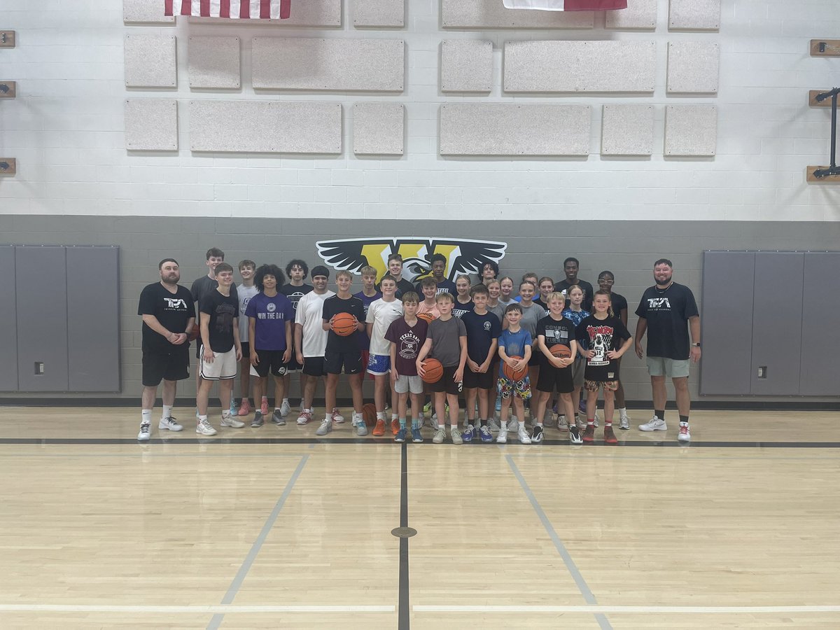 CSCougarHoops's tweet photo. Thank you to everyone that came out. Thank you @BTYbasketball https://t.co/aghtF54TUp