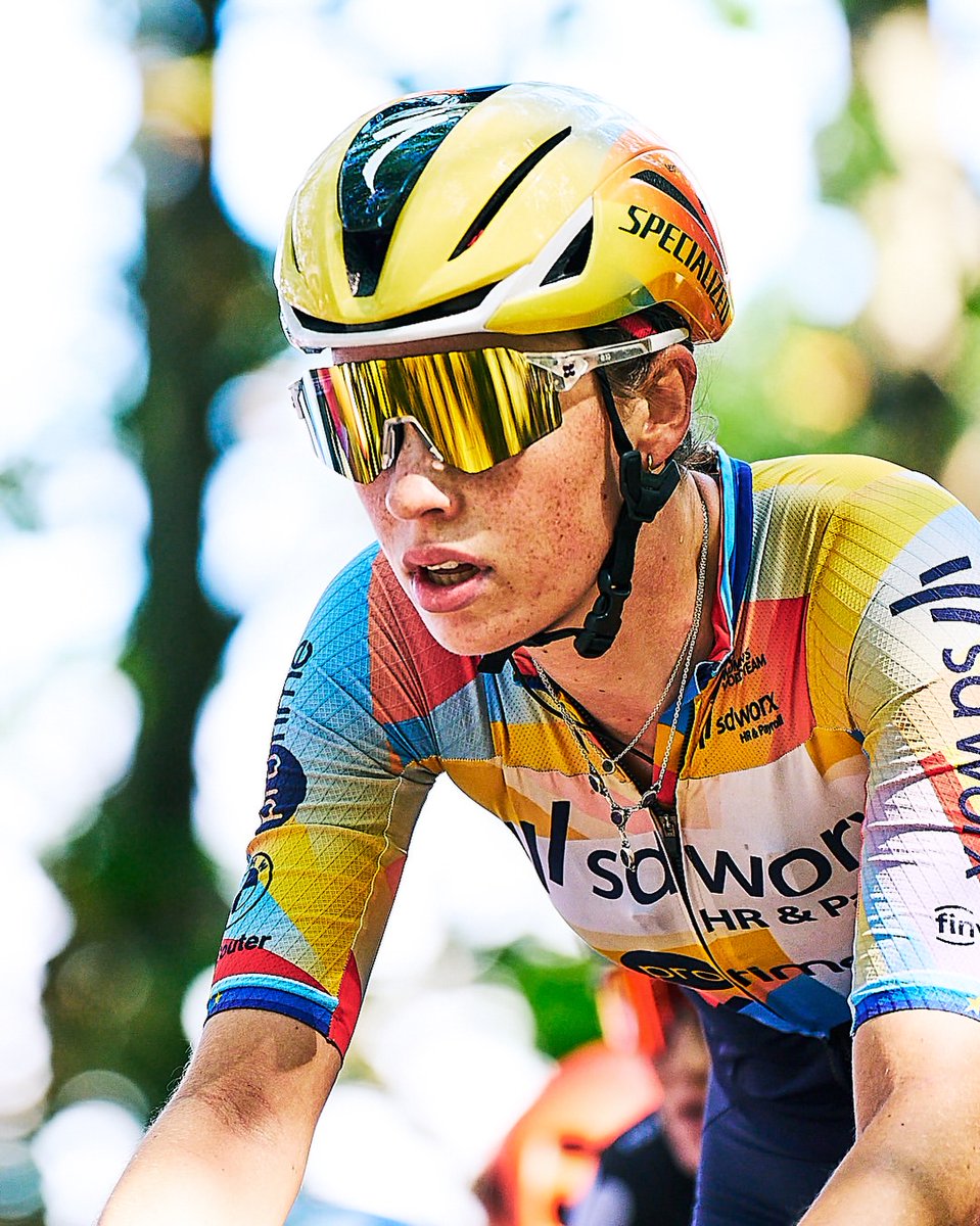 Bredeworld's tweet photo. Gutting update on Mischa: Her injuries from the #FaunTourFemmes crash are worse than expected. So no UCI Road Worlds for her, and it probably means her season is done. 💔

Oh my, a bitter pill to swallow, but Mischa has overcome worse and will be back strong! ✨

📸 Allan Loonis https://t.co/jmMIJChSMQ
