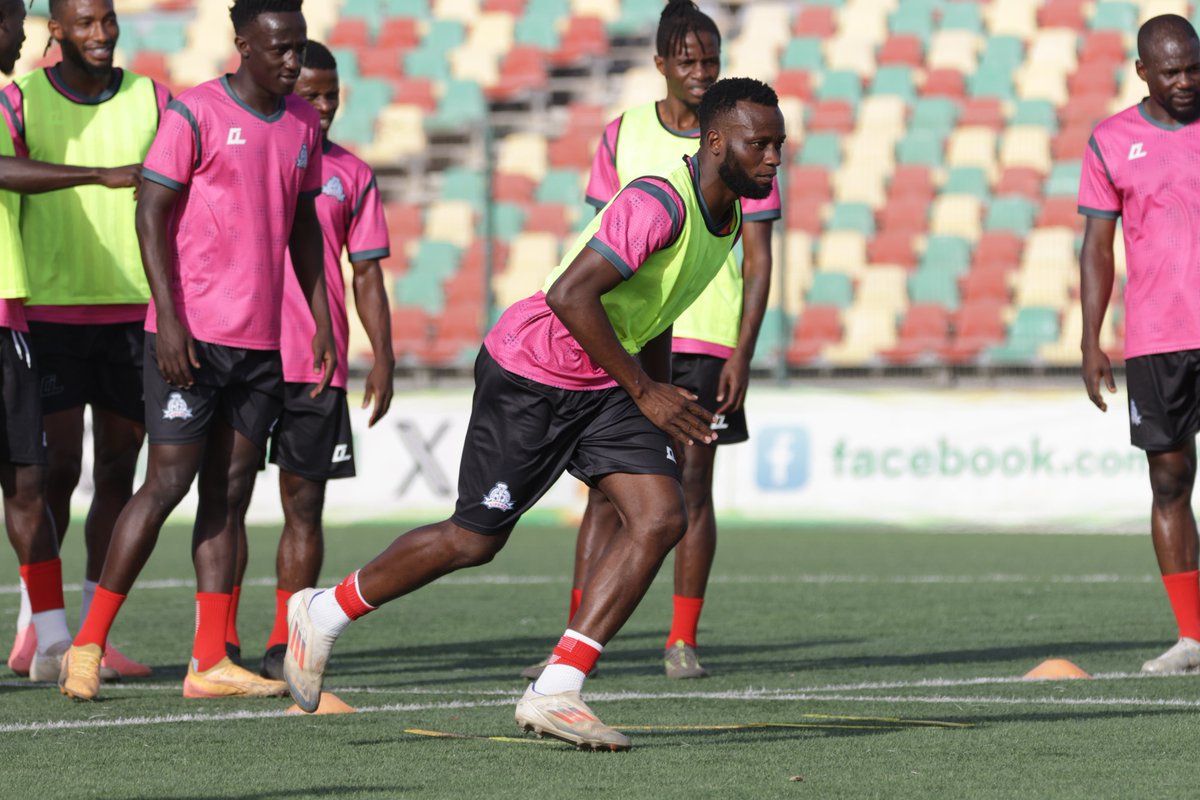 VipersSC's tweet photo. Final yards before Mauritania’s FC Nouadhibou 🏃💨

📸 | Check out our final preparations ahead of tomorrow evening’s clash. ⤵️

#TotalEnergiesCAFCL || #VenomsUpdates || #OneTeamOneDream || https://t.co/4kXJm8JYys