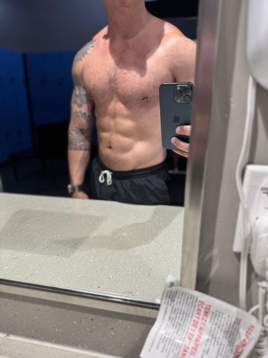 destroythroats's tweet photo. Who’s coming to the gym to lick the sweat off Daddy? 💦💦👅 https://t.co/oZ9SLISq9W