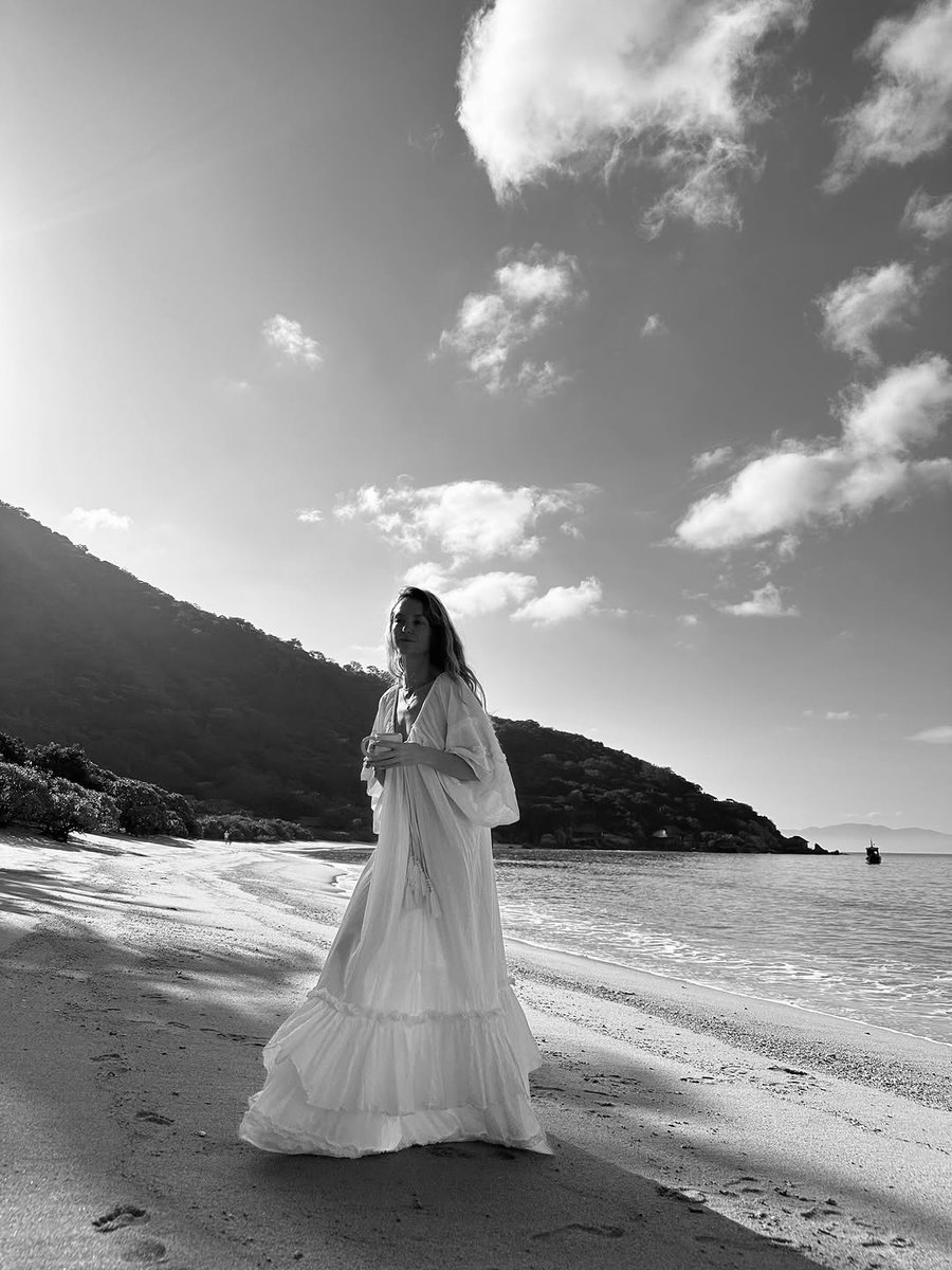 pipilgato's tweet photo. If only every morning would look like this 🎐 https://t.co/SRtQzV3TPB