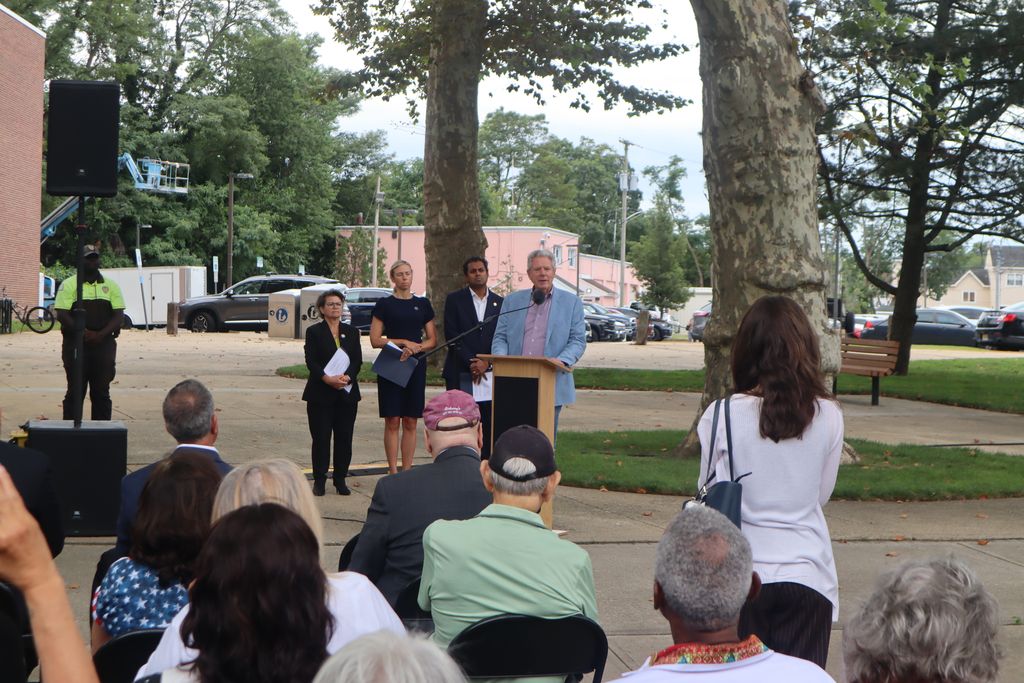 vingopal's tweet photo. We partnered with the The City of Long Branch, NJ for our Annual 9/11 Service. Hundreds of local residents, area Mayors and elected officials from Ocean Township, Eatontown, Tinton Falls, Deal, Allenhurst, Loch Arbour, Monmouth Beach, Sea Bright and West Long Branch came out to pay their respects to those who were killed 25 years ago.

We honor the victims, their families, and the survivors who carry that day with them still. We remember the firefighters, police officers, and EMTs who gave everything. We remember the passengers of Flight 93, whose courage prevented an even greater tragedy. And we recommit ourselves to the unity and resilience that defined the days that followed, a spirit of neighbor helping neighbor that this country, and this state, showed the world.

To every Monmouth County family who lost someone that day: we carry your loss with you. We will never forget.

@longbranchfire 
@LongBranchPD