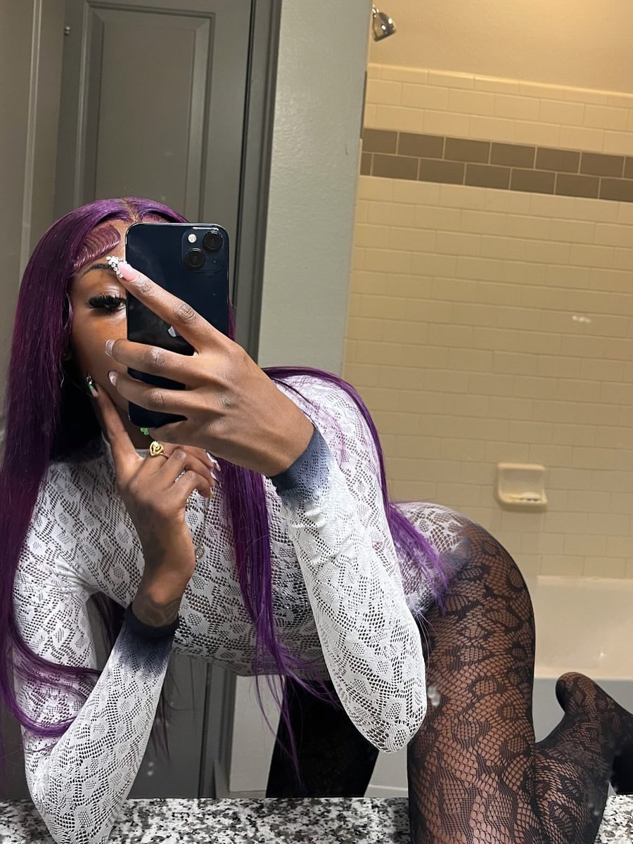 prettyAsscortt's tweet photo. Bad Luh 👱🏾‍♀️

📌 #explorepage✨
#ft #buyingcontent https://t.co/6ePGHkJiyU