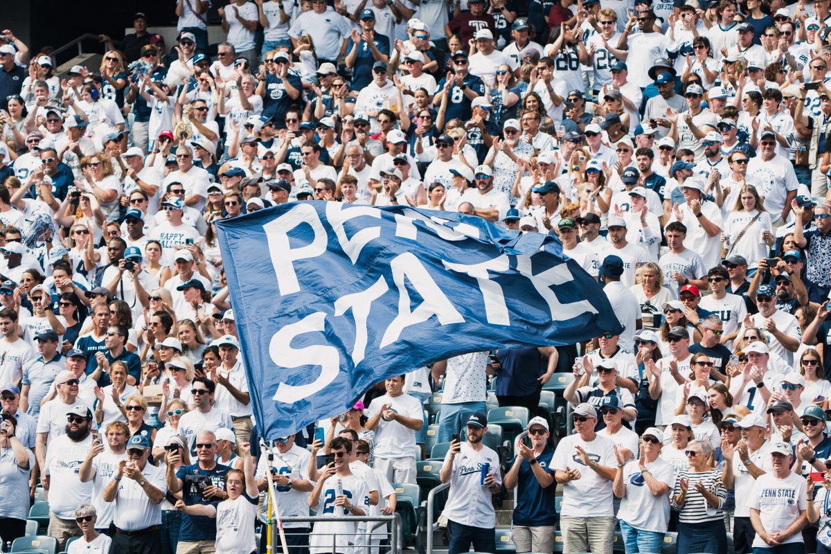 PennStateFball's tweet photo. From Philly with love 🤍 https://t.co/Qs86zLFrK7