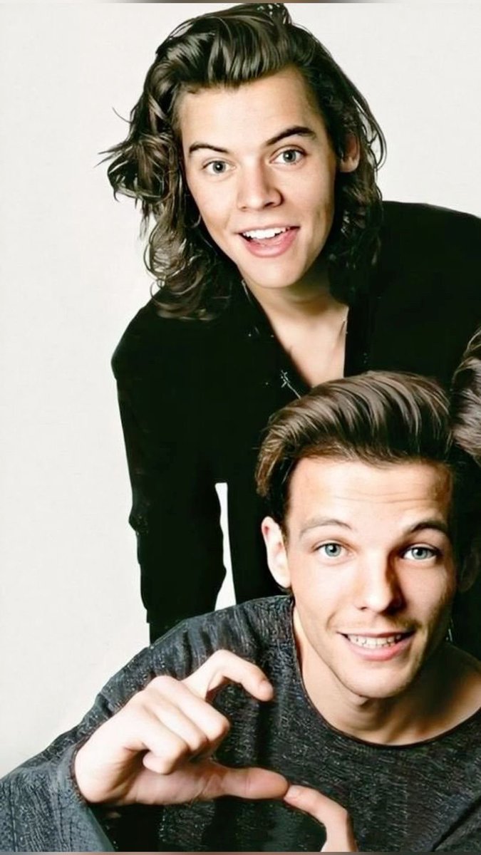 tpwkorfckit's tweet photo. behind every boyfriend, there’s the crazy bratty girlfriend https://t.co/jjnI46Kigo