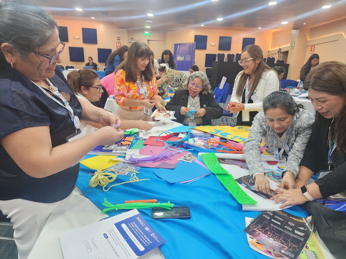 DorisGrinspun's tweet photo. Yo también los extrano, son seres humanos maravillos@s y profesionales extraordinarios ❤️ 

Adelante #ClinicaInternacional #Lima #Peru 🇵🇪 ahora les toca seguir esta gran tarea para beneficio de tod@s 

#BPSO #MovimientoSocial de ciencia y humanidad 

,@BPSO @RNAO @SueLeBeau1 @lhamo @MarkJCarney @radiolatina