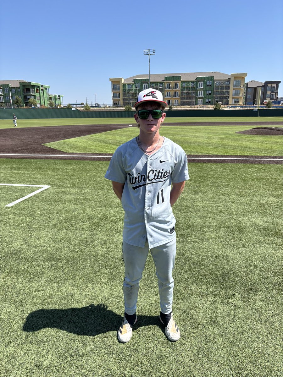 FiveToolTexas's tweet photo. F: @DFWTwins 17U Red 9, Elite National TX 17U 2
PoG: Devin Walls 1-1, 3B, 2RBI, 2R
Hitter: @BraydenWiley28 1-2, 3B, RBI, R https://t.co/cHsBRERxew